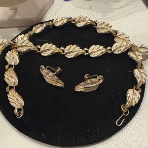 Elegant Gold and Cream Leaf Coro Choker-Bracelet and Earrings Jewelry Set